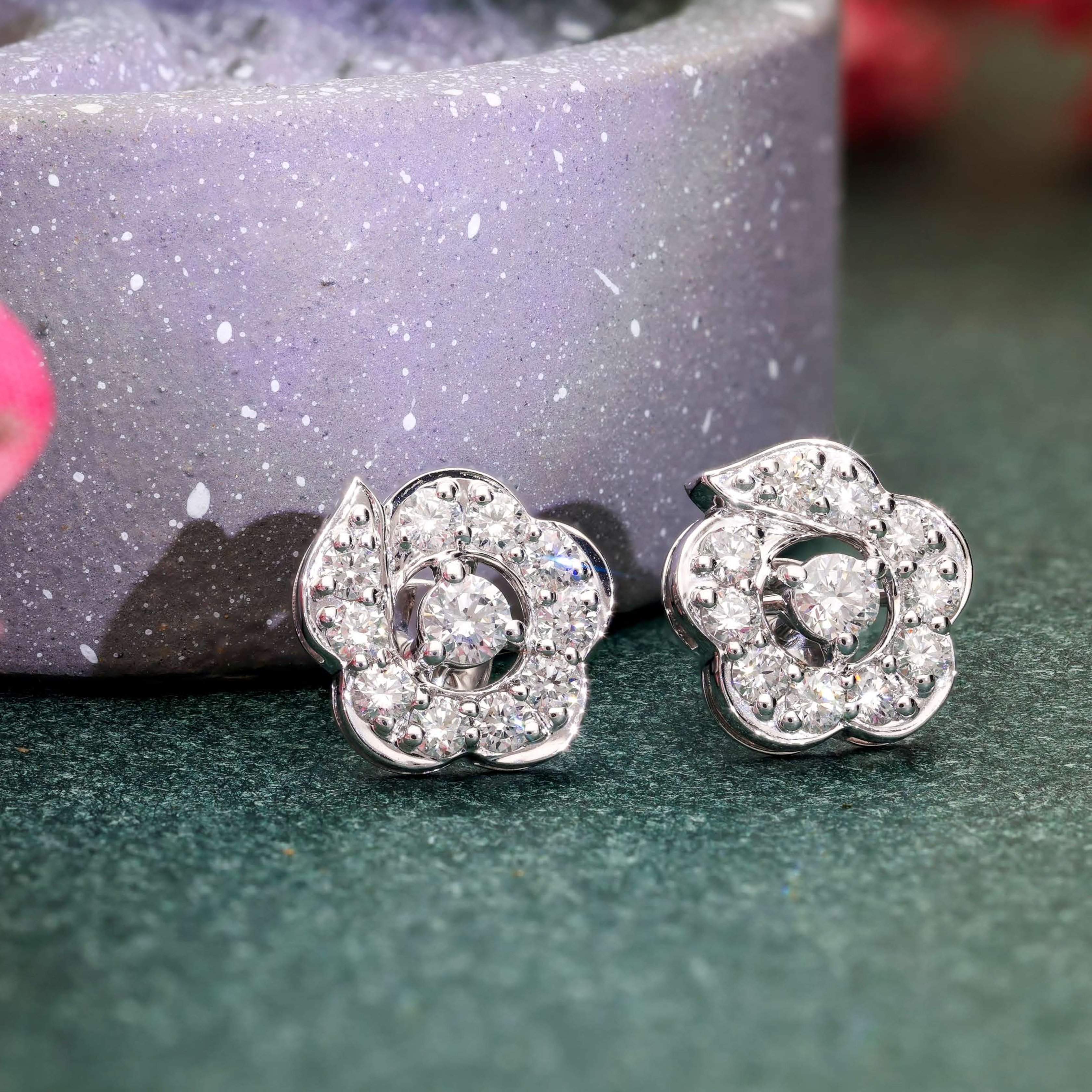 Kenneth Jay Lane Pave Crystal Flower Earrings Diamond Jewellery