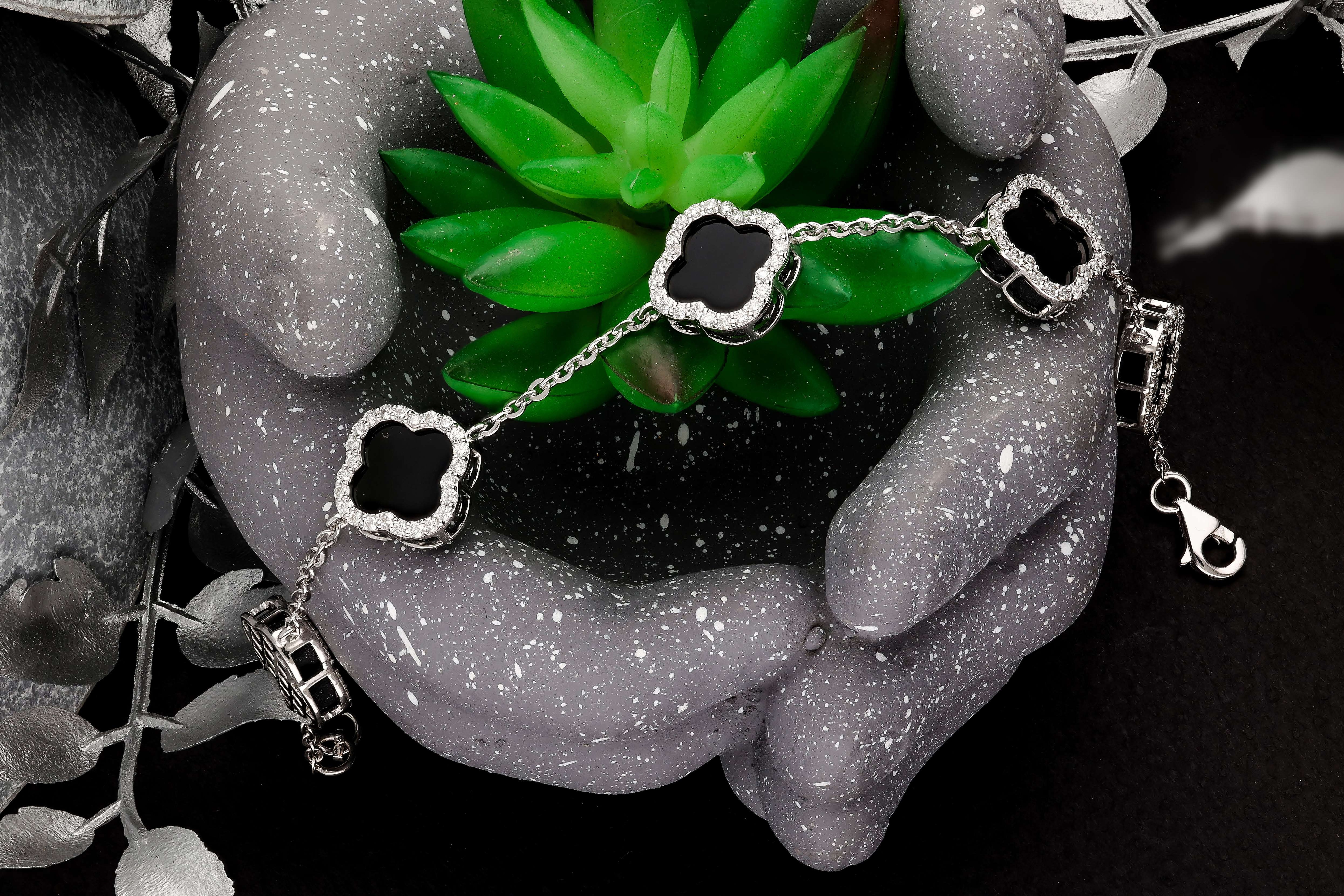 Sterling Silver Black Onyx Alhambra Leaf Clover Flower Bracelet  Diamond Jewellery