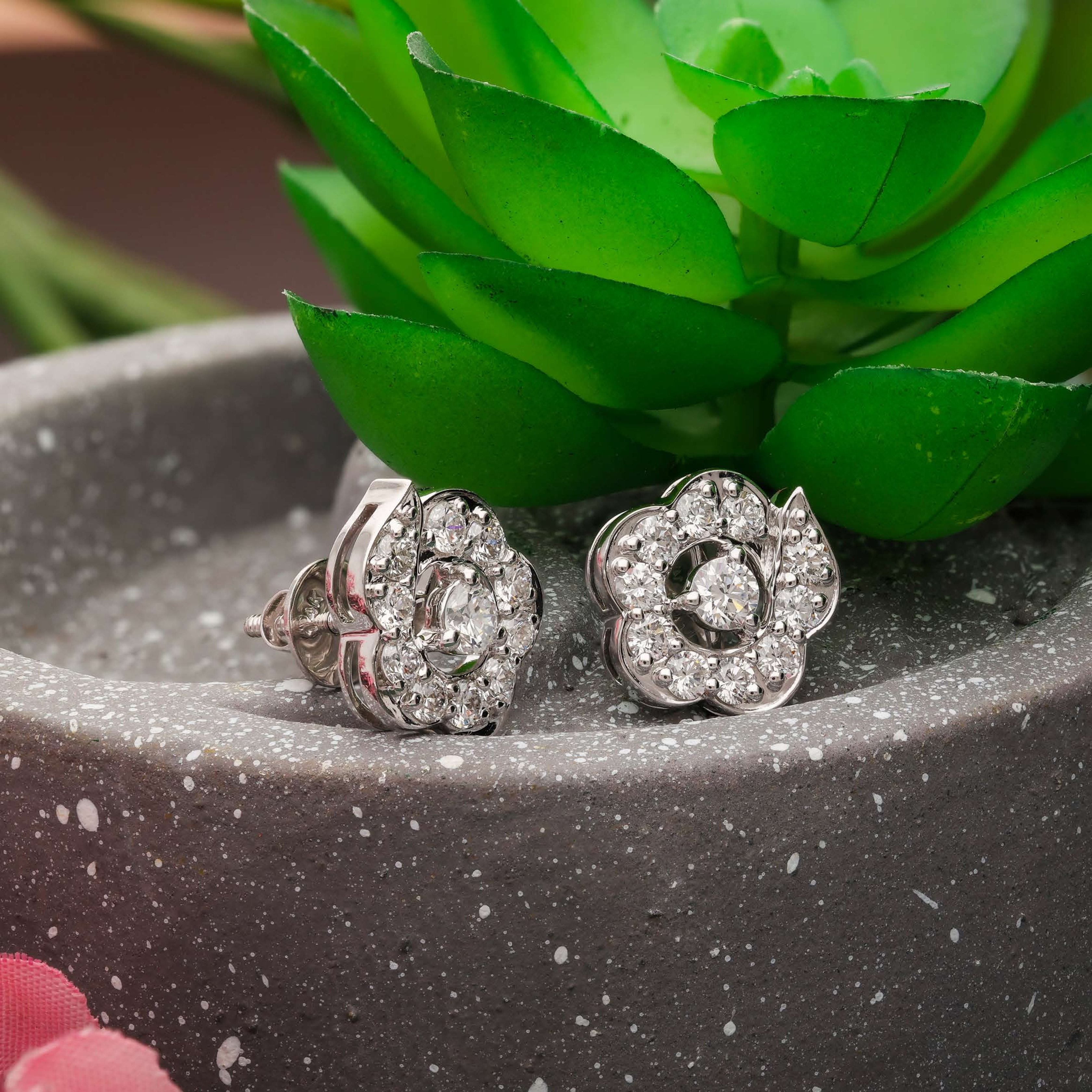 Kenneth Jay Lane Pave Crystal Flower Earrings Diamond Jewellery